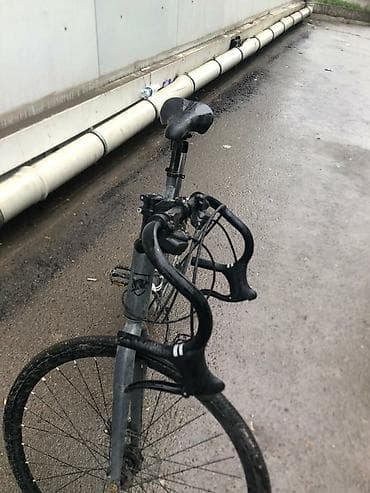 велик шосейник: Городской/фитнес‑велосипед с рулём-бараном - Лёгкая алюминиевая рама — 2