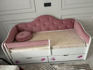 детская кровать кушетка: Детский диван, цвет - Розовый — 2