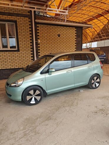 запчасть нексия 1: Хонда жаз. Состояние отличное. не крашено и не бито. Родная краска — 6