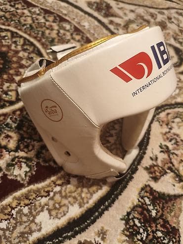 альфа мото: Боксерский шлем STING IBA (International Boxing Association) состояние — 6