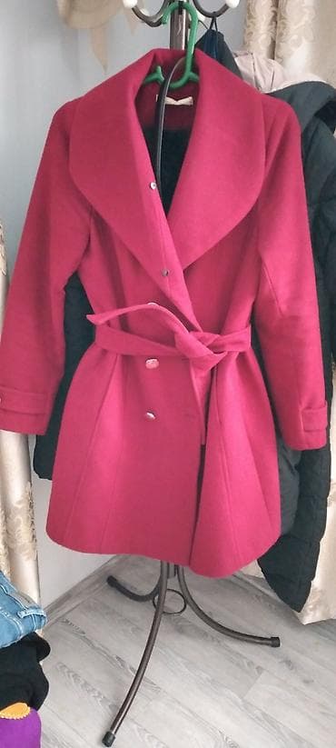 Рубашки: Пальто с размер 48 кичине келип калды ошого сатылат 700 с — 2