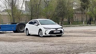 машина тойота гибрид: Toyota Corolla Cross: 2022 г., 1.8 л, Автомат, Гибрид, Седан — 2
