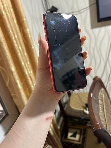 id: IPhone 11, Б/у, 128 ГБ, Красный, Коробка, 72 % — 3