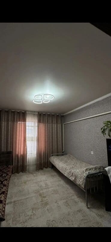 дом на берегу озера: 80 м², 4 комнаты, Забор, огорожен — 2