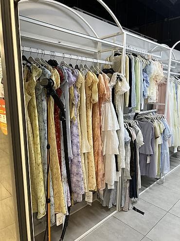 сдаю пол бутика караван: Продажа бутиков В торговом центре, 19 м², 2 этаж — 2