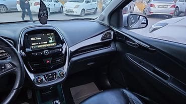 спарка машина: Chevrolet Spark: 2016 г., 1 л, Автомат, Бензин, Хэтчбэк — 4