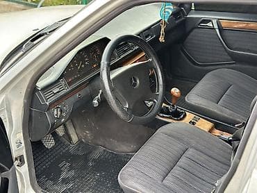 Унаа сатуу: Mercedes-Benz W124: 1992 г., 2.3 л, Кол менен иштөөчү, Бензин, Универсал — 6
