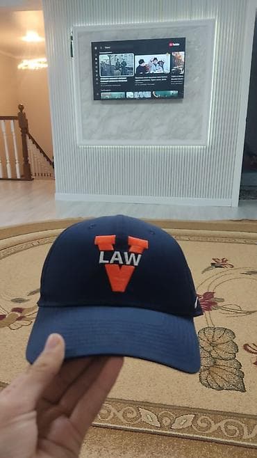 окуу кийим: Кепка, Бейсболка, Калканчы: Ийилген, Саймасы менен — 1