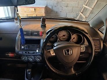 Унаа сатуу: Honda Fit: 2003 г., 1.5 л, Автомат, Бензин, Хетчбек — 7