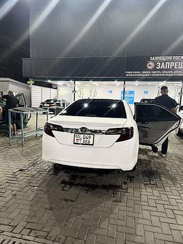 corolla 2016: Toyota Camry: 2013 г., 2.5 л, Автомат, Гибрид, Седан — 3