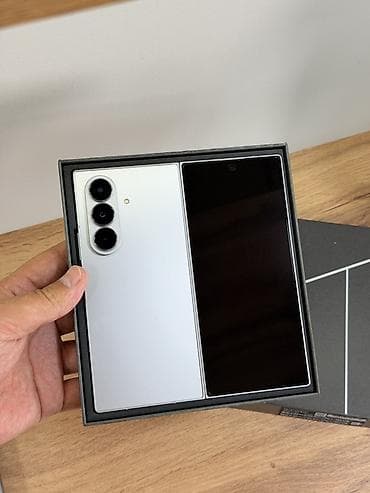 самсунг фолдер 2: Samsung Galaxy Z Fold 7, Б/у, 256 ГБ, цвет - Серебристый, 2 SIM — 1