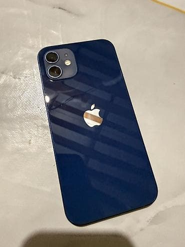 IPhone 12 синий. Ключевые особенности: - Экран 5.4" Super Retina XDR