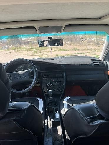 аудио усилитель: Audi 100: 1991 г., 2 л, Седан — 6