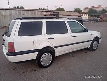 yuan up: Volkswagen Golf: 1994 г., 1.8 л, Механика, Бензин, Универсал — 5