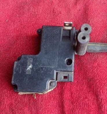 Клапан задних подголовников Mercedes-Benz W124 и другие