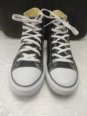 yeezy boost: Мужские кроссовки, 45, Converse, Новый, цвет - Черный, Платная доставка — 1