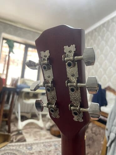 продается пятинитка: Гитара новый 2900 — 5