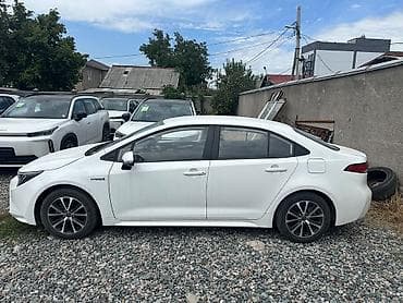 Toyota Levin: 2023 г., 1.8 л, Автомат, Гибрид — 10