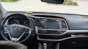 Toyota Highlander: 2018 г., 3.5 л, Автомат, Бензин, Кроссовер — 7