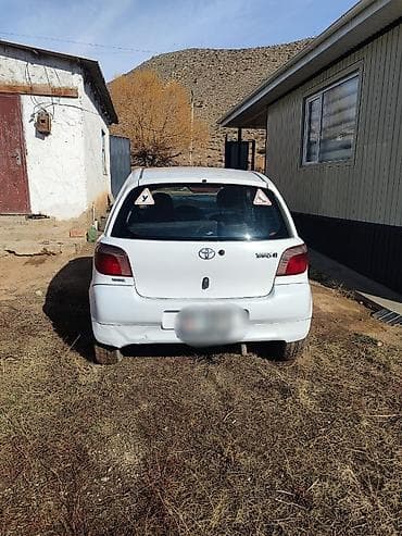 mazda 2000: Toyota Yaris: 2000 г., 1 л, Механика, Бензин, Хэтчбэк — 3