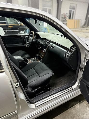lexus e: Mercedes-Benz : 1995 г., 3.2 л, Автомат, Бензин, Седан — 6