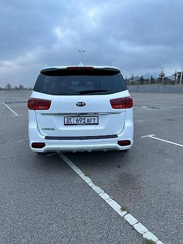 мини бутка: Kia Carnival: 2018 г., 2.2 л, Автомат, Дизель, Минивэн — 4