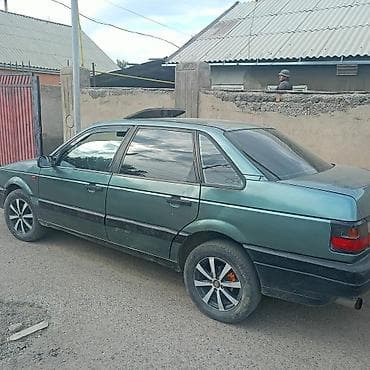 сидения на пасат уневесал б 3: Volkswagen Passat: 1989 г., Седан — 4