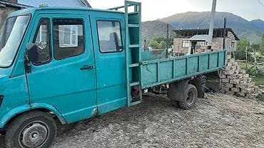 эвакуатор аант: Грузовой бортовой автомобиль Mercedes-Benz (кабина-дубль) - Тип — 2