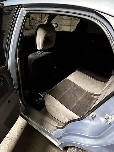 мазда 326: Mazda 626: 2001 г., 2 л, Механика, Бензин, Седан — 8