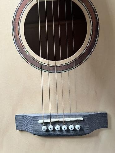 походные палатки: Акустическая гитара - 6 струн, мензура стандартная. - Верхняя дека — 5