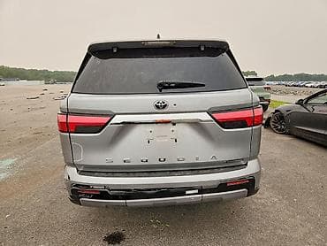 sequia: Toyota Sequoia: 2025 г., Гибрид, Внедорожник — 6