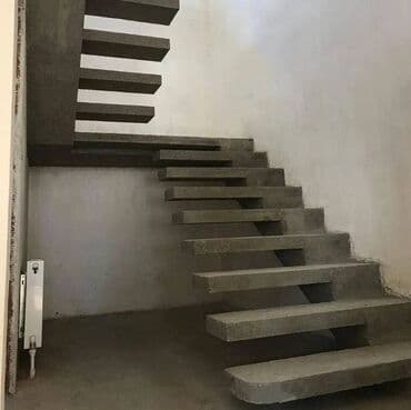 дом двух этажный: Бетон тепкичи Жеке менчик үй үчүн, Кепилдиги, Тепкичтин формасы: Көп марштуу, Стиль: Классикалык — 12