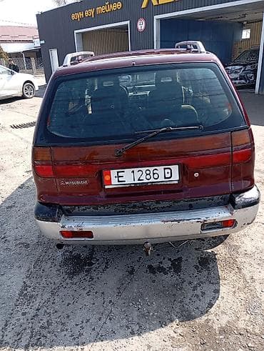 step spada: Mitsubishi Space Wagon: 1993 г., 2 л, Ручные, Бензин, Минивэн — 2