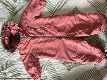 Жаш балдардын бут кийими: Продаю два комбинезона осенне-весенние и один костюм гап теплый, на — 7