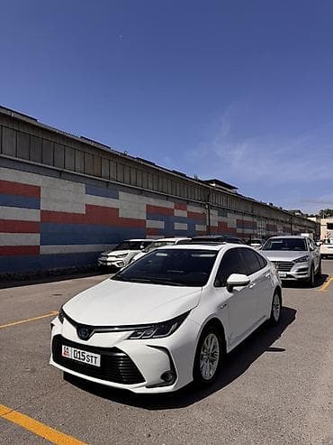 на corolla: Toyota Corolla: 2020 г., 1.8 л, Гибрид, Седан — 2