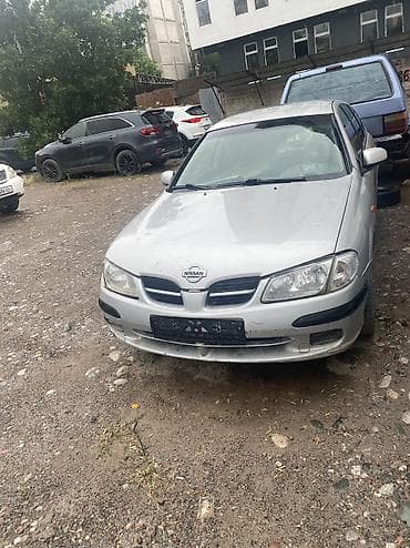 wuling mini ev: Nissan Almera: 2001 г., 1.5 л, Механика, Бензин, Хэтчбэк — 2
