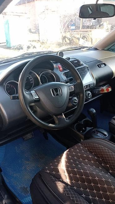 фит машина куплю: Honda Jazz: 2003 г., Автомат, Хэтчбэк — 4