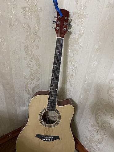 yamaha инструменты: Акустическая гитара с вырезом (cutaway), полноразмерная (формат — 1