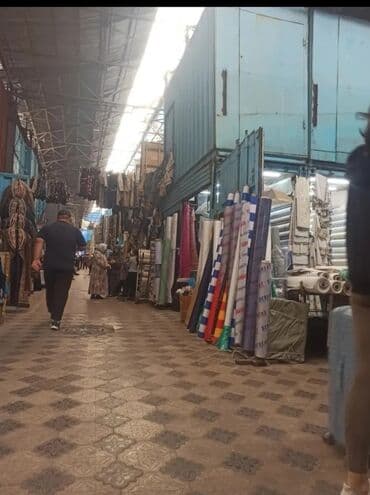 контейнер полу: Продаю контейнер рынок дордой 13-й ряд — 1