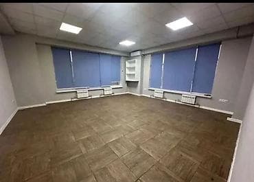 Кыймылсыз мүлк: Кеңселерди ижаралоо, 37 м², Административдик имаратта, Тоолор көрүнүп турат, 1-катар, Өзүнчө кире бериши менен — 2
