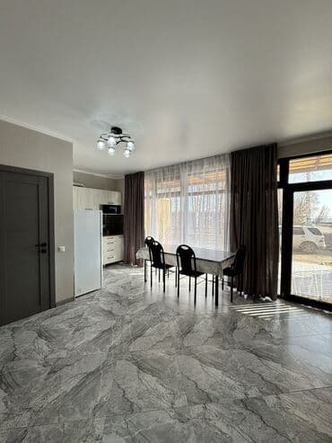 новый дом с ремонтом: 50 м², 3 комнаты — 5