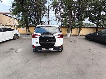 geely mk cross: Компактный кроссовер (белый цвет кузова) с современным дизайном и — 3