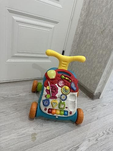 Развивающий толокар/ходунки для малышей - Яркая обучающая панель