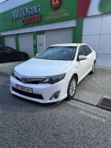 prius v: Toyota Camry: 2013 г., Автомат, Бензин, Седан — 3