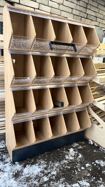 оборудование для магазина бу: Витрины, стеллажи, полки торговые металлические б/у, полка магазинная — 18