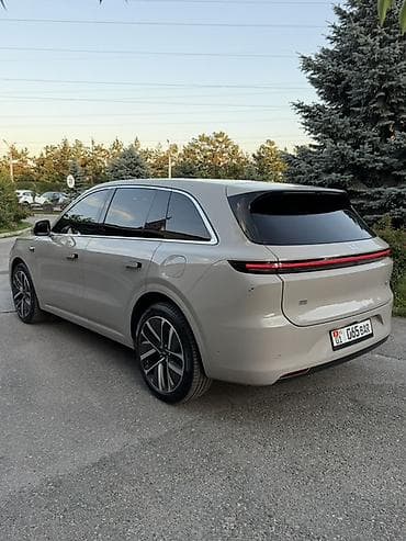 от8т с: Lixiang L6: 2024 г., 1.5 л, Автомат, Гибрид, Кроссовер — 4