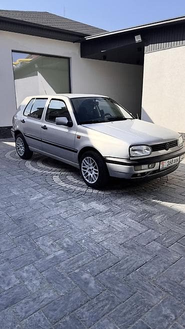 mersedes benz 123: Volkswagen Golf: 1993 г., 1.8 л, Ручные, Бензин, Хэтчбэк — 1