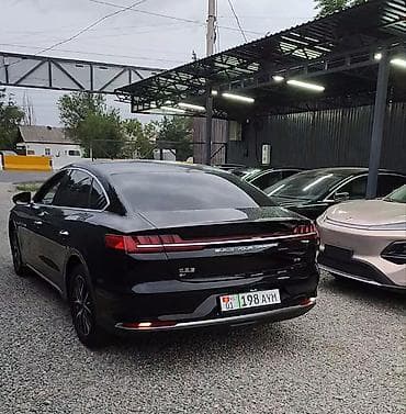 byd 5: BYD E9: 2021 г., Автомат, Электромобиль, Седан — 4