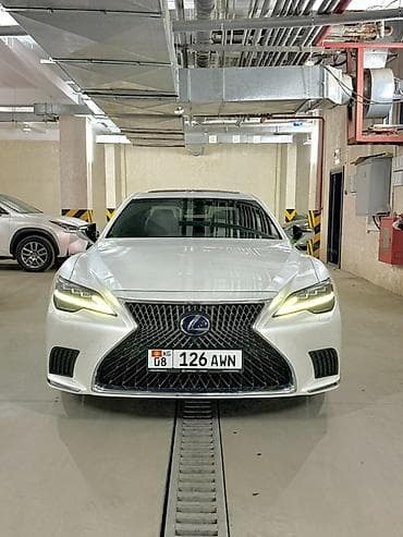 фара на сапок: Lexus LS: 2022 г., 3.4 л, Автомат, Гибрид, Седан — 4