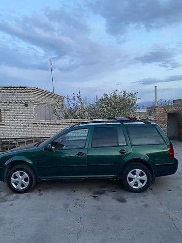 Volkswagen Golf Variant: 2002 г., 2 л, Механика, Бензин, Универсал